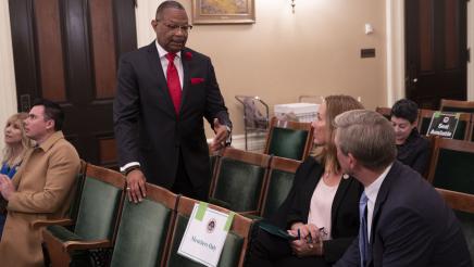 Asm. Irwin speaking with Asm. Jones-Sawyer, Sr.