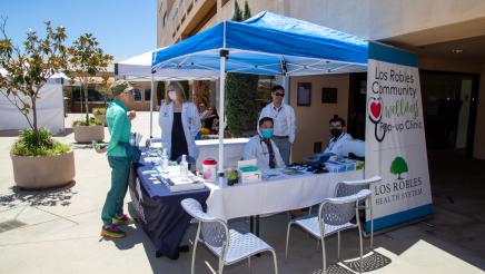 Los Robles Community Wellness Pop-up Clinic booth