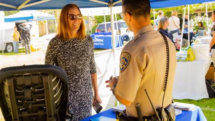 Asm. Irwin speaks with CHP officer